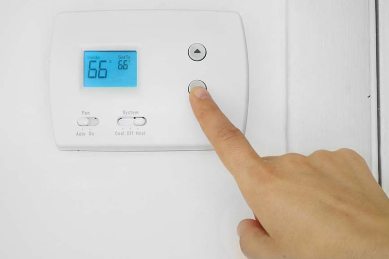 Is It Normal for My AC to Turn On and Off?